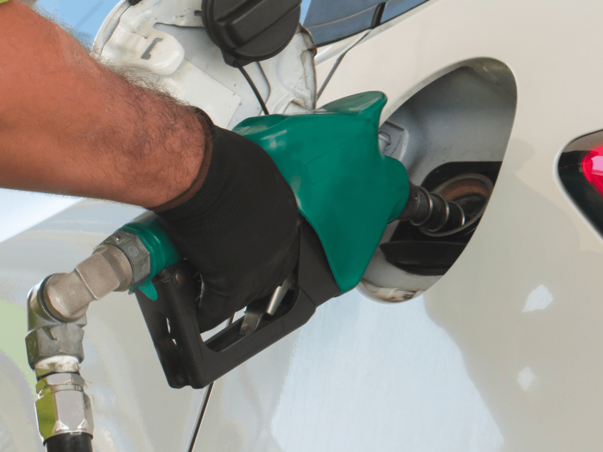 Preços do etanol seguem em alta em SP e vendedor mantém o jogo duro